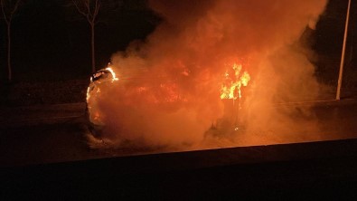 Isçi Servisi Alev Alev Yandi, Facianin Esiginden Dönüldü