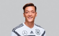  ÖZİL - Mesut Özil'den Togg paylaşımı: Gurur duyuyoruz