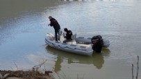 YUSUF BULUT - Samsun'da araç gölete uçtu: 2 ölü