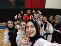 Suluova Belediyesporlu Tekvandocular Madalyalari Topladi