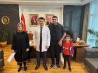 Yarali Madenci Erol Bulduk Kontroller Ve Tedavisinin Devami Için Istanbul'a Geldi