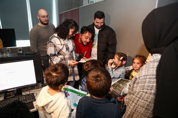 Acun Ilıcalı’dan işitme engelli çocuklara büyük destek