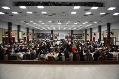 Esenyurt Belediye Baskani Bozkurt, Smmm Üyeleri Ve Hukukçularla Iftarda Bulustu