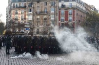 Fransa'da Emeklilik Reformuna Karsi Protestolar Sürüyor Açiklamasi 111 Gözalti