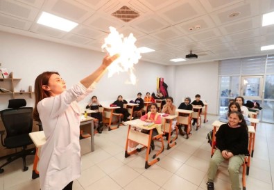 Gebzeli Çocuklara Ücretsiz Destek Kurslari