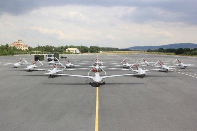 Bayraktar TB2’ye ilgi kıtaları aştı: Teknoloji devi ülkenin gözü yerli SİHA’da!