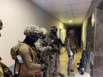 Istanbul Merkezli 18 Ilde Siber Dolandiricilik Operasyonu Açiklamasi 153 Kisi Gözaltinda