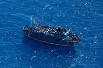 Akdeniz'de 400 Düzensiz Göçmen Kurtarilmayi Bekliyor