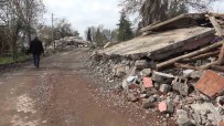 Deprem Mahalleyi Yikti Geçti, 20 Evden Sadece 4'Ü Ayakta Kaldi Açiklamasi 18 Kisi Can Verdi