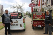Hayvansever Oda Baskani Sokak Canlari Için Ticari Araci Ambulansa Çevirdi