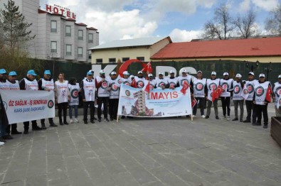 Kars'ta HAK-IS'ten 1 Mayis Açiklamasi