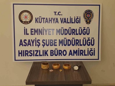 Kütahya'da 4 Hirsizlik Zanlisi 250 Saatlik Güvenlik Kamera Görüntüleri Incelenerek Yakalandi