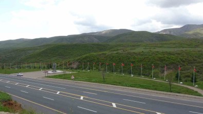 33 Sehidin Acisi 30 Yildir Hafizalardan Silinmiyor