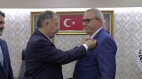 TDP Kayseri Il Yönetimi AK Parti'ye Katildi, Rozetlerini Özhaseki Takti
