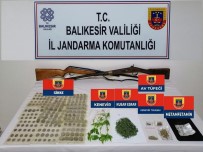 Balikesir'de Tarihi Eser Ve Uyusturucu Satan 3 Sahsa Operasyon