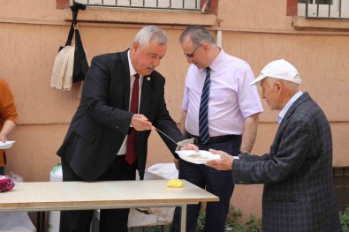 Efeler Ziraat Odasi'ndan Bin 500 Kisilik Keskek Ve Pilav Hayri