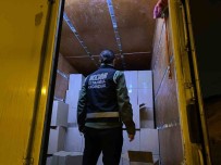 Istanbul'da Kaçak Tütün Operasyonunda 3 Milyon TL'lik Malzeme Geçirildi