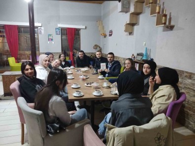 Kafede Roman Üzerine Söylesi