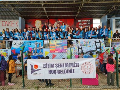 Küçükçekmece'den Deprem Bölgesine Bilim Köprüsü