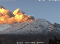 Popocatepetl Yanardagi'nda Siddetli Patlama Açiklamasi Küller Evlere Kadar Ulasti