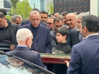 Azerbaycanli Ak Sakalli Gaziler Cumhurbaskani Erdogan'a Kiliç Hediye Etti