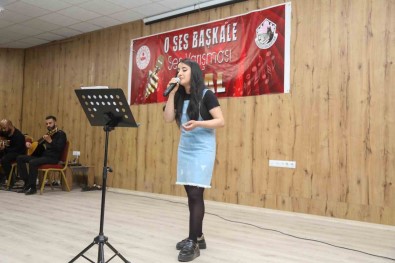 'O Ses Baskale' Yarismasinin Finali Yapildi