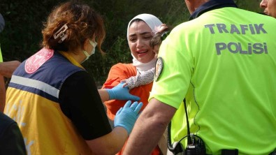 Takla Atan Kadin Sürücü Gözyaslarina Hakim Olamadi