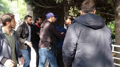 Yesil Sol Parti Mitinginde Polise Tas Attilar Açiklamasi 10 Gözalti