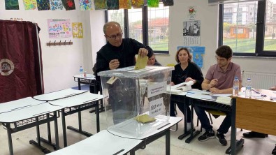 Çanakkale'de Oy Verme Islemi Basladi