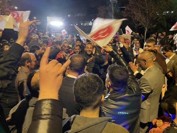 Seçim sonuçlarının ardından büyük coşku! Cumhur İttifakı zaferi böyle kutladı