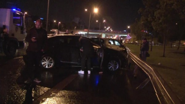 Maltepe’de 12 araç zincirleme kazaya karıştı: 3 yaralı