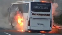 Elazığ'da korkunç olay! Seyir halindeki yolcu otobüsü, alev alev yandı!