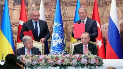 Milli Savunma Bakanı Hulusi Akar, 2 ay daha uzatılan Karadeniz Tahıl Koridoru Anlaşması'nı değerlendirdi