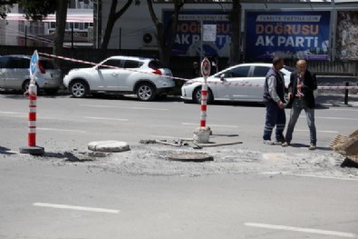 CHP'li belediye yolu yaptı rögar kapağını unuttu... 'Kamera şakası gibi'
