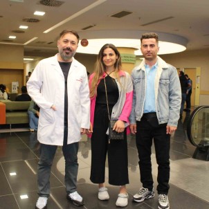 Iranli Hasta, Ingiltere'ye 5,5 Santim Daha Uzun Döndü