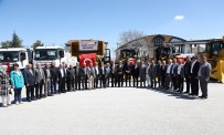 Kütahya Il Özel Idaresi'nin Araç Parki 14 Yeni Is Makinesi Ve Araçla Güçlendirildi