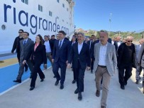 Rus Yolcularin Bulundugu Kruvaziyer Gemiyi Limadan Bakan Yardimcisi Karsiladi