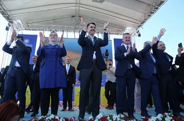 Bakan Kurum'dan dev yatırım müjdesi: Biz birileri gibi boş vaatlerde bulunmuyoruz