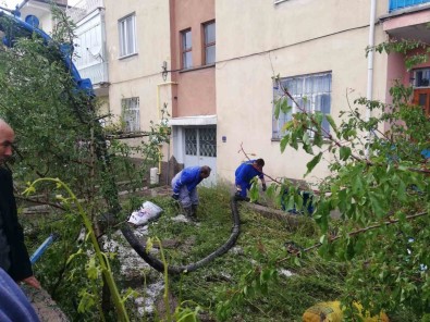 Develi'de Saganak Yagis Sele Neden Oldu