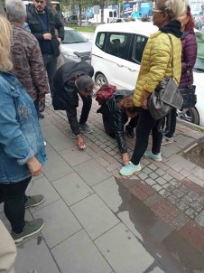 CHP'liler Tarafindan Türk Parasinin Parçalanip Yere Atildigi Iddiasi