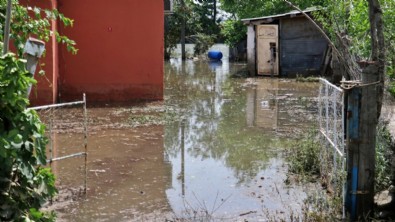 Depremin vurduğu Osmaniye’yi sel vurdu