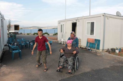 Engellilere Yardim Elini Uzatiyor