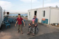 Engellilere Yardim Elini Uzatiyor