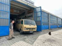 Eskisehir Disina Çikmayan 38 Yasindaki Minibüs Karavana Dönüstü Hedefi Ülke Turu