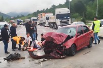 Samsun'da Otomobil Ile Tir Çarpisti Açiklamasi 1 Yarali
