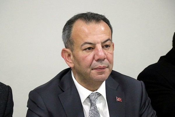 Tanju Özcan'dan yeni skandal! EYT'linin parasını gasp etti