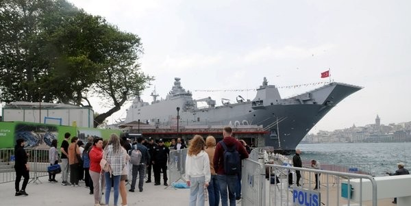 TCG Anadolu gemisine yoğun ilgi