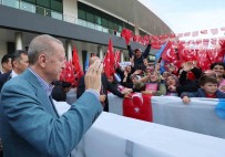 Cumhurbaskani Erdogan Açiklamasi '500 Bin Civarinda Mülteciyi Suriye'nin Kuzeyindeki Briket Evlere Göndermeye Basladik'