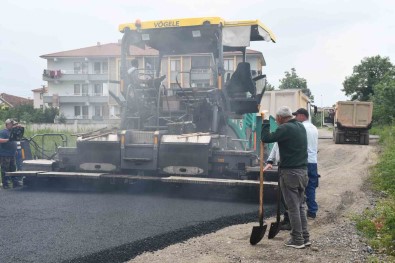 Düzce'de Günde Bin 500 Ton Asfalt Seriliyor