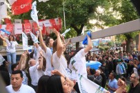 Izmit Belediyespor Sehir Merkezinde Sampiyonluk Kutladi